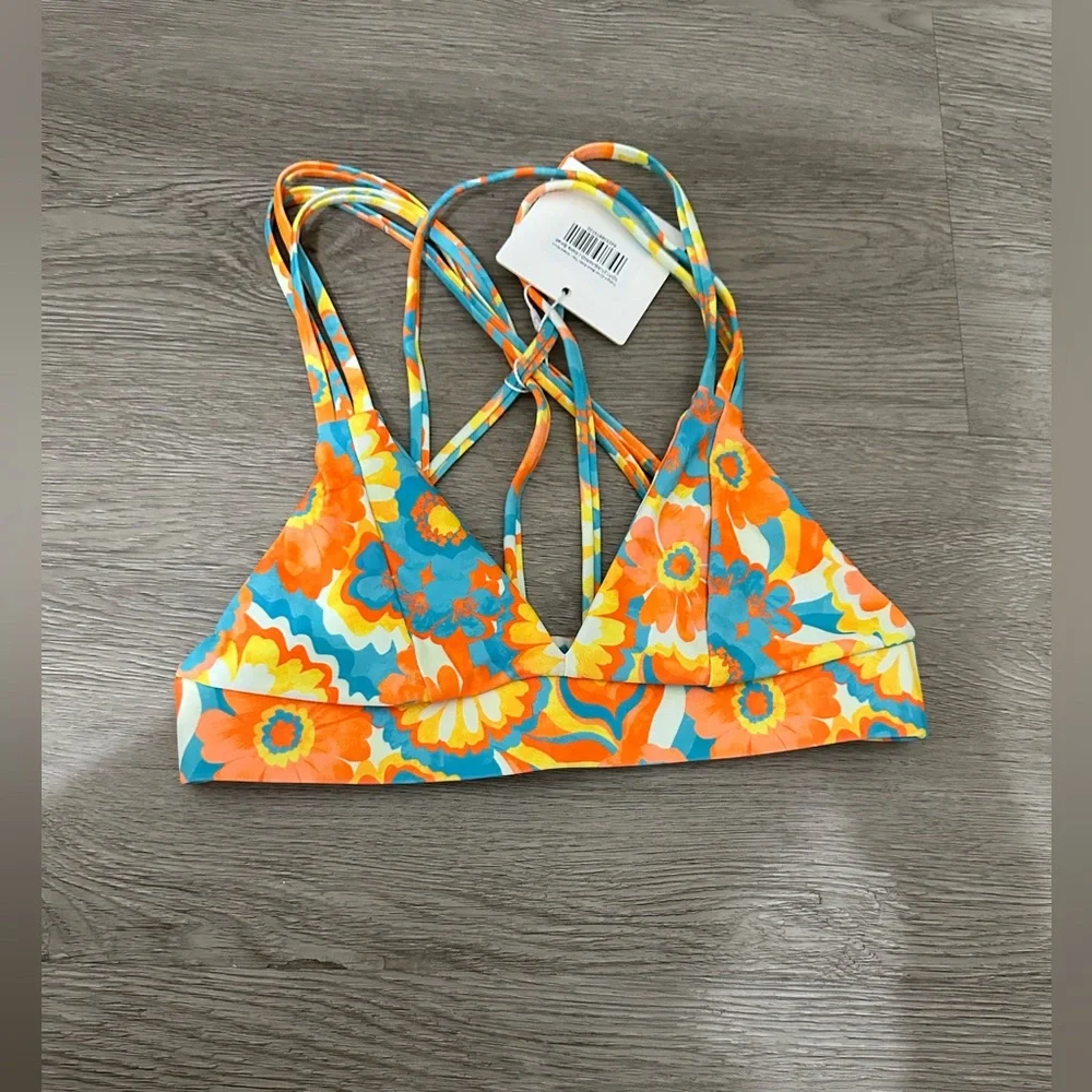 Kulani kini Maimi moon triangle cross back - Picture 1 of 5